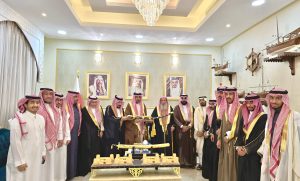 زيارة أبناء عميد عائلة الغتم من الدمام نائب الشيخ خالد بن يوسف الغتم وأبناء عمومتهم، بحضور سعادة الوجيه الشيخ مفرح بن حسن ال خريش العجمي، والشاعر د. ناصر بن مبارك الحقباني، وعامر بن ذعار الحقباني، وعامر بن مناحي الحقباني، إلى مجلس الشيخ د. جاسم بن أحمد السعيدي