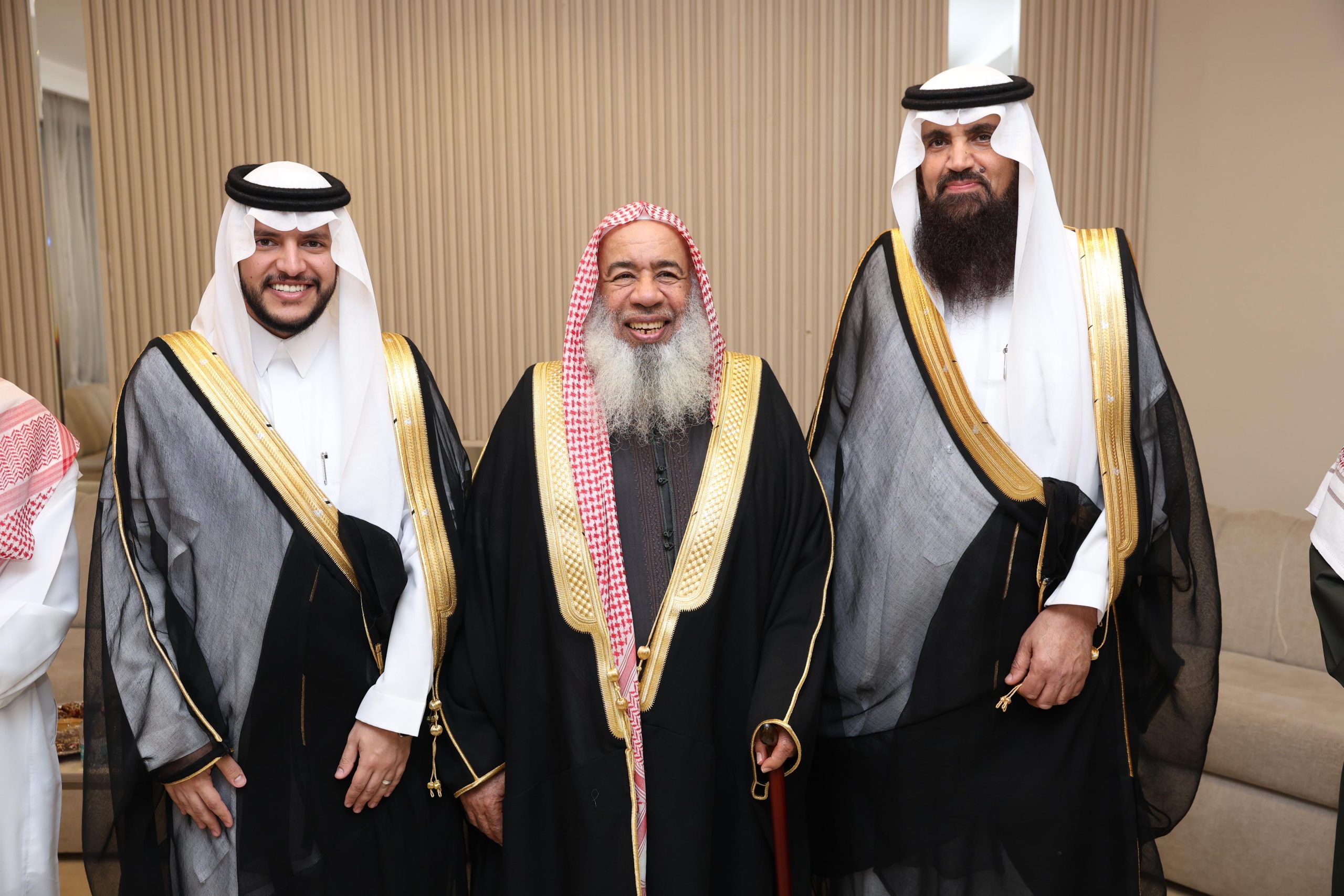 You are currently viewing الشيخ الدكتور جاسم بن أحمد السعيدي الظفيري يشارك في حفل زفاف إبراهيم بن بدر الخشمان
