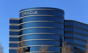 Oracle تحتفل بمرور 30 ​​عامًا على دعم الاقتصاد الرقمي في المملكة العربية السعودية من خلال أول حدث CloudWorld Tour في المملكة حدث تكنولوجي عالمي يجلب مستقبل الذكاء الاصطناعي إلى المملكة