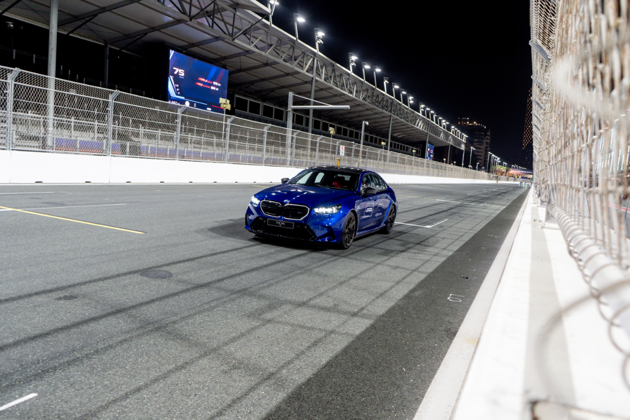 You are currently viewing BMW M Drive experience at Jeddah Corniche Circuit showcases the best of cars with motorsport pedigree