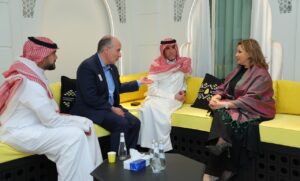 كجزء من نشاطات “الواقع المعزز من أجل الخير” في شهر رمضان “سناب شات” تتعاون مع “المفوضية السامية للأمم المتحدة لشؤون اللاجئين” لإطلاق عدسة للواقع المعزز لتسليط الضوء على معاناة اللاجئين
