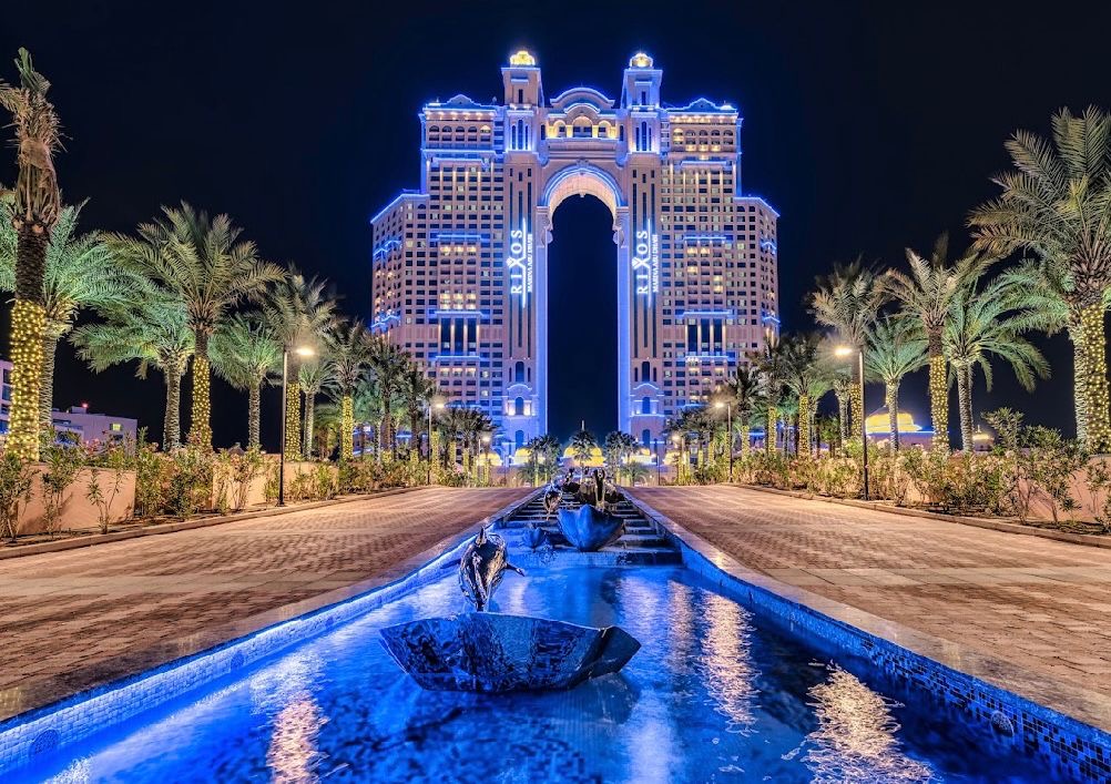 Read more about the article ريكسوس مارينا أبوظبي يكشف عن تجربة الباقة الشاملة كلياً الجديدة