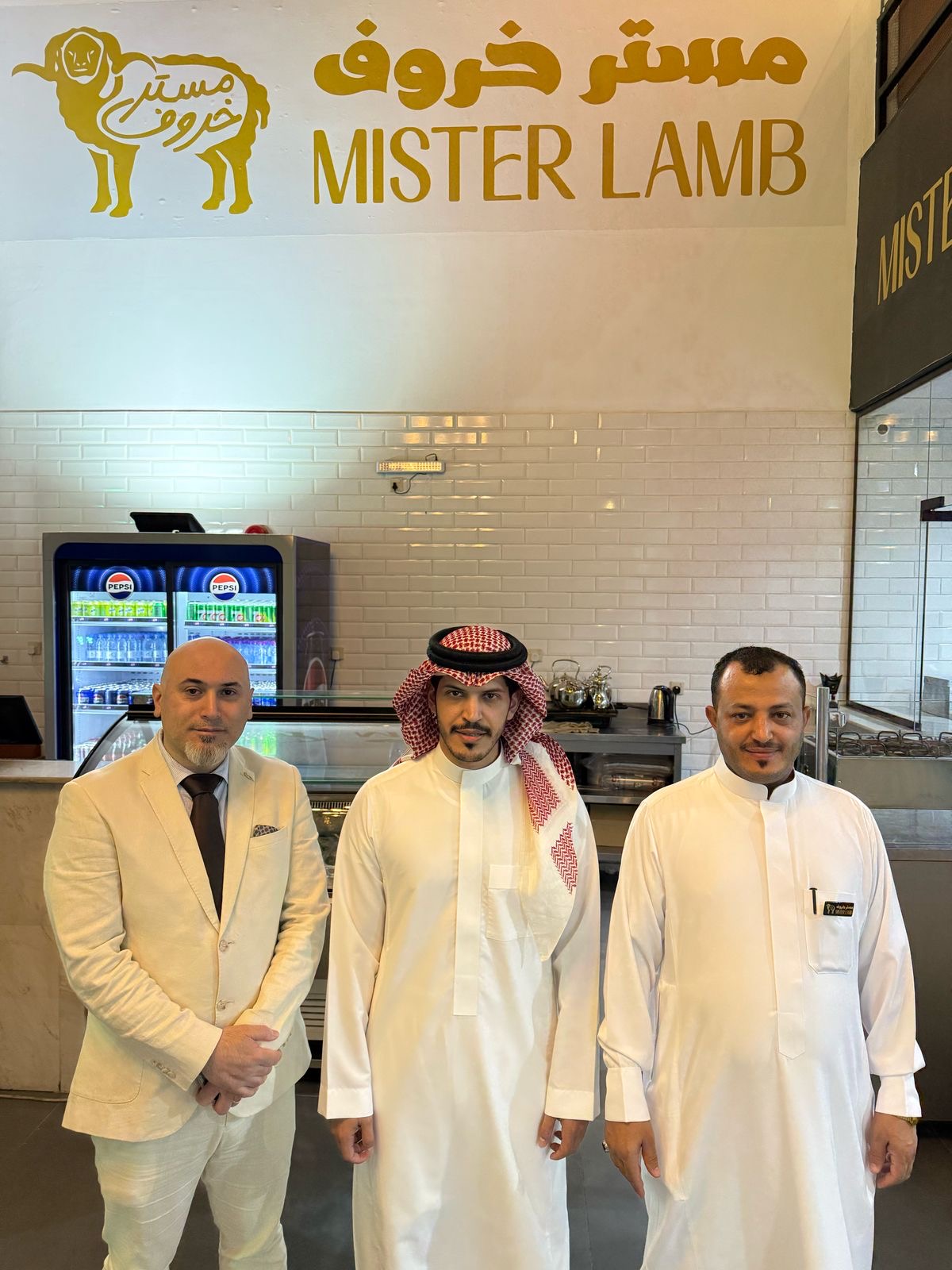 Read more about the article “مستر خروف” يفتتح أول فروعه بالرياض بحضور رجال أعمال وإعلاميين ويعلن خططه التوسعية الطموحة