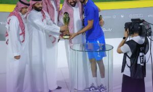 الرئيس التنفيذي لـ”يلو” يبارك لبطل الدوري والفرق الصاعدة