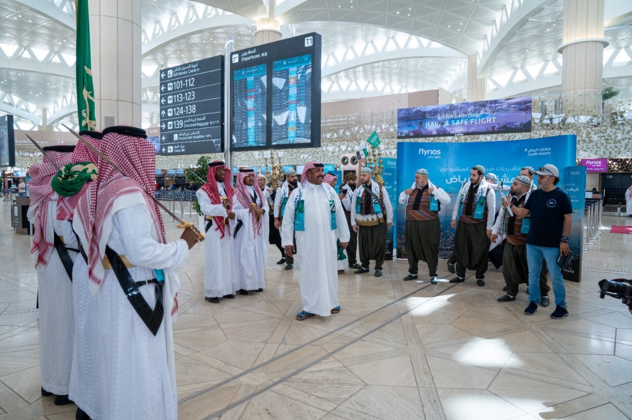 You are currently viewing طيران ناس يحتفل بتدشين أولى رحلاته المباشرة بين الرياض ودمشق بحضور سفارتي البلدين كأول ناقل سعودي يربط بين البلدين بعد توقف12 عام