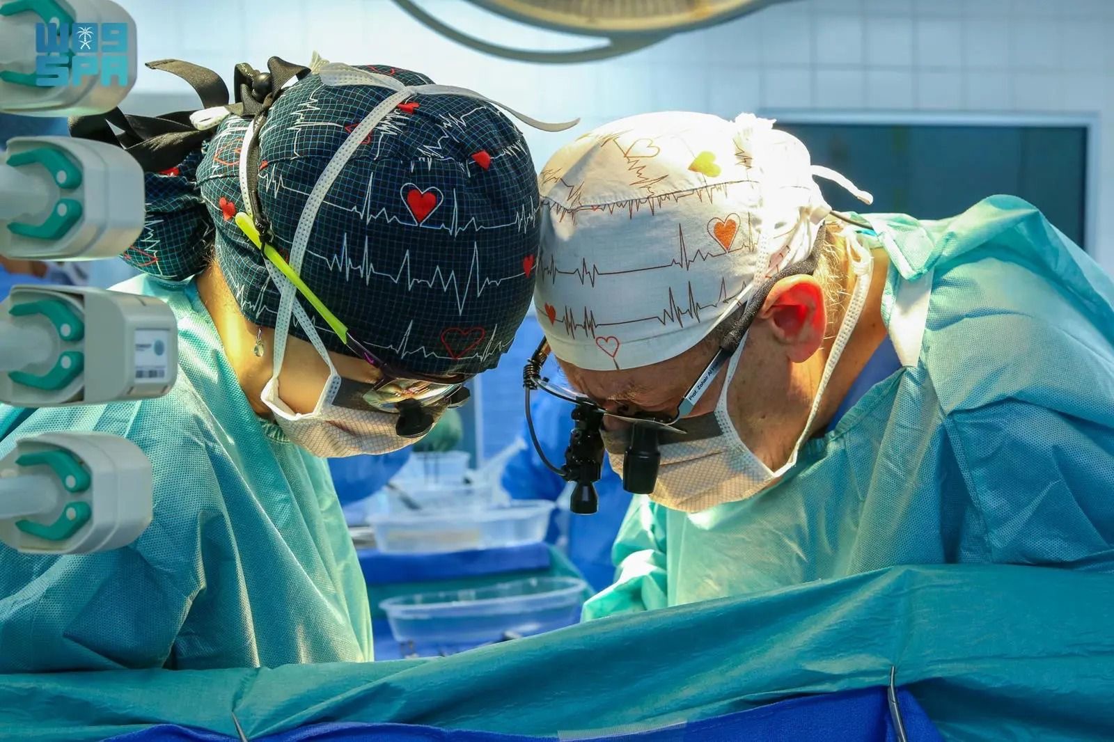 You are currently viewing “التخصصي” ينجح في زراعة قلب لطفل سعودي بعد نقله من متبرع متوفى دماغياً في الإمارات