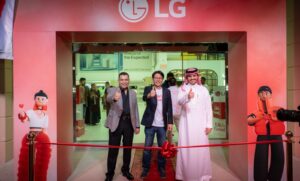 إل جي إلكترونيكس السعودية تفتتح أول متجر لها في الرياض باحتفال ضخم ومذهل