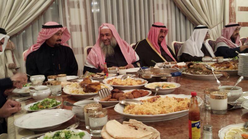 You are currently viewing لقاء الشيخ جاسم السعيدي مع الشيخ ناصر المحمد الأحمد الصباح