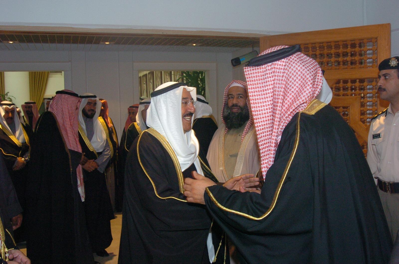 You are currently viewing الشيخ جاسم السعيدي وأمير الكويت: حوار بين التاريخ والمحبة