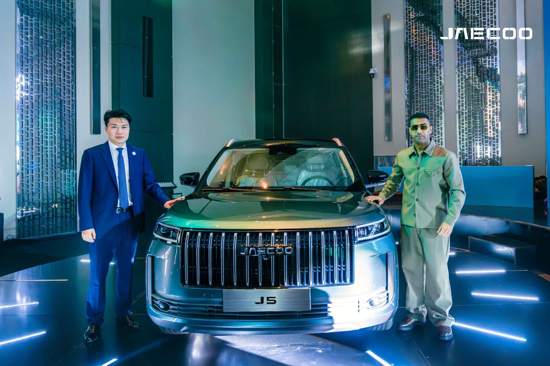 Read more about the article Bader Faisal AlShuaibi Ignites JAECOO DAY as JAECOO 5 Makes Its Explosive Middle East Debut in Riyadh