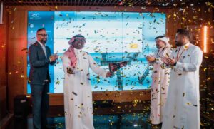 تحتفل بترومين إكسبرس بمرور 25 عامًا بإطلاق حملة “اصبح مليونيرًا” وتقديم سيارة جيب جراند شيروكي كجائزة، مع الإعلان عن الفائز الأول بحضور ممثلين من منصة إي-كوبون وغرفة مكة التجارية