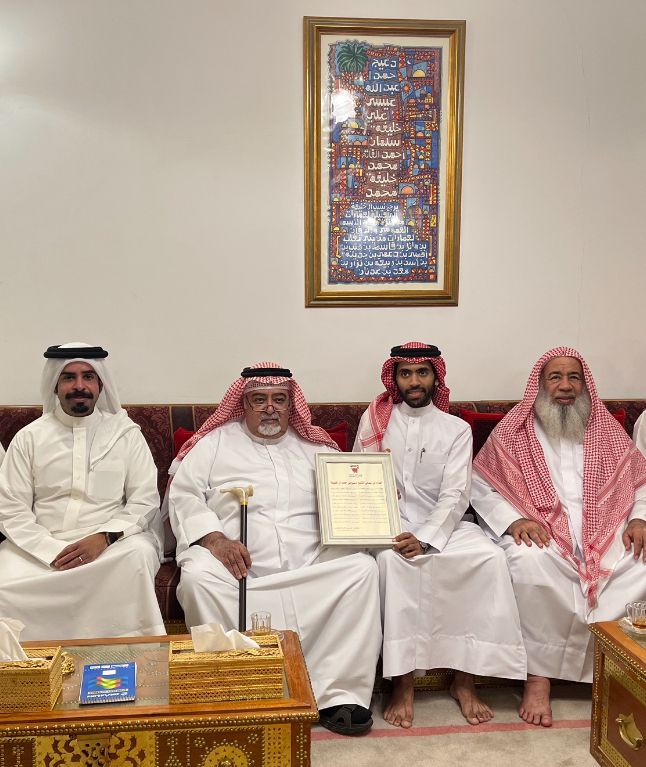 You are currently viewing الشيخ دعيج بن حمد آل خليفة وزير الديوان الأميري وعلاقاته مع الشيخ الدكتور جاسم السعيدي