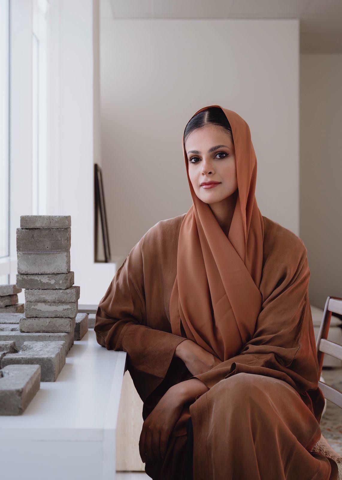 You are currently viewing ذا سانت ريجيس أبوظبي وكلية الفنون والصناعات الإبداعية في جامعة زايد يحتفيان بيوم المرأة الإماراتية