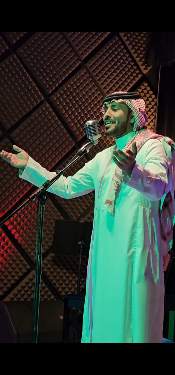 You are currently viewing الفنان محمد بندر يطلق أول فيديو كليب سعودي بعنوان “عيونك غرام”