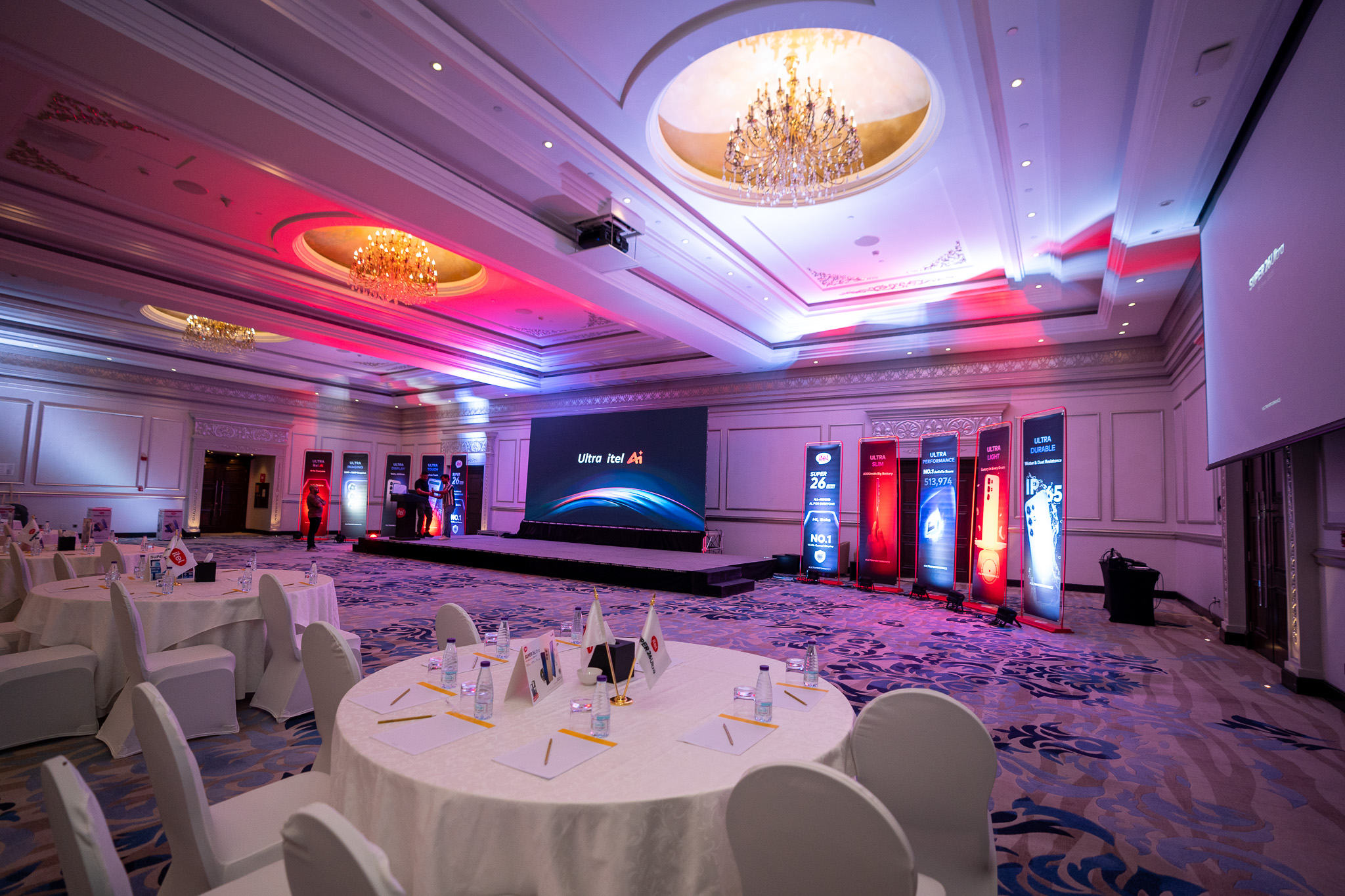 You are currently viewing ايتل تطلق هاتف سوبر 26 ألترا في المملكة: أفضل شاشة منحنية ثلاثية الأبعاد بتردد 144 هرتز في فئتها السعرية