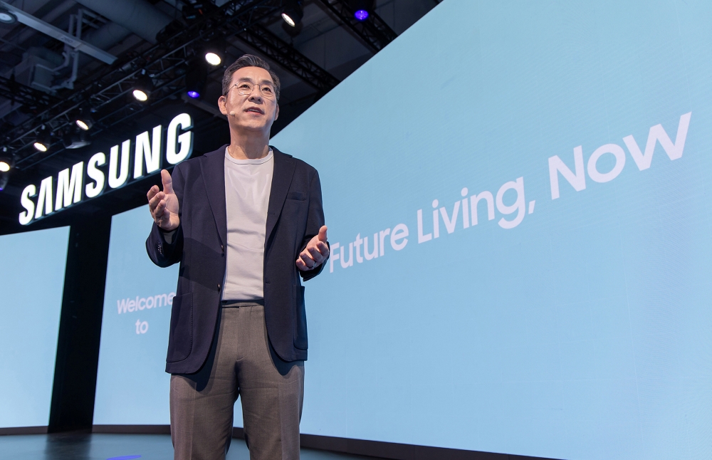 You are currently viewing Samsung Unveils “AI Home: Future Living, Now” Vision at IFA 2025  From well-being to energy efficiency, Bespoke AI, Vision AI, and Galaxy AI transform the way we live and connect.