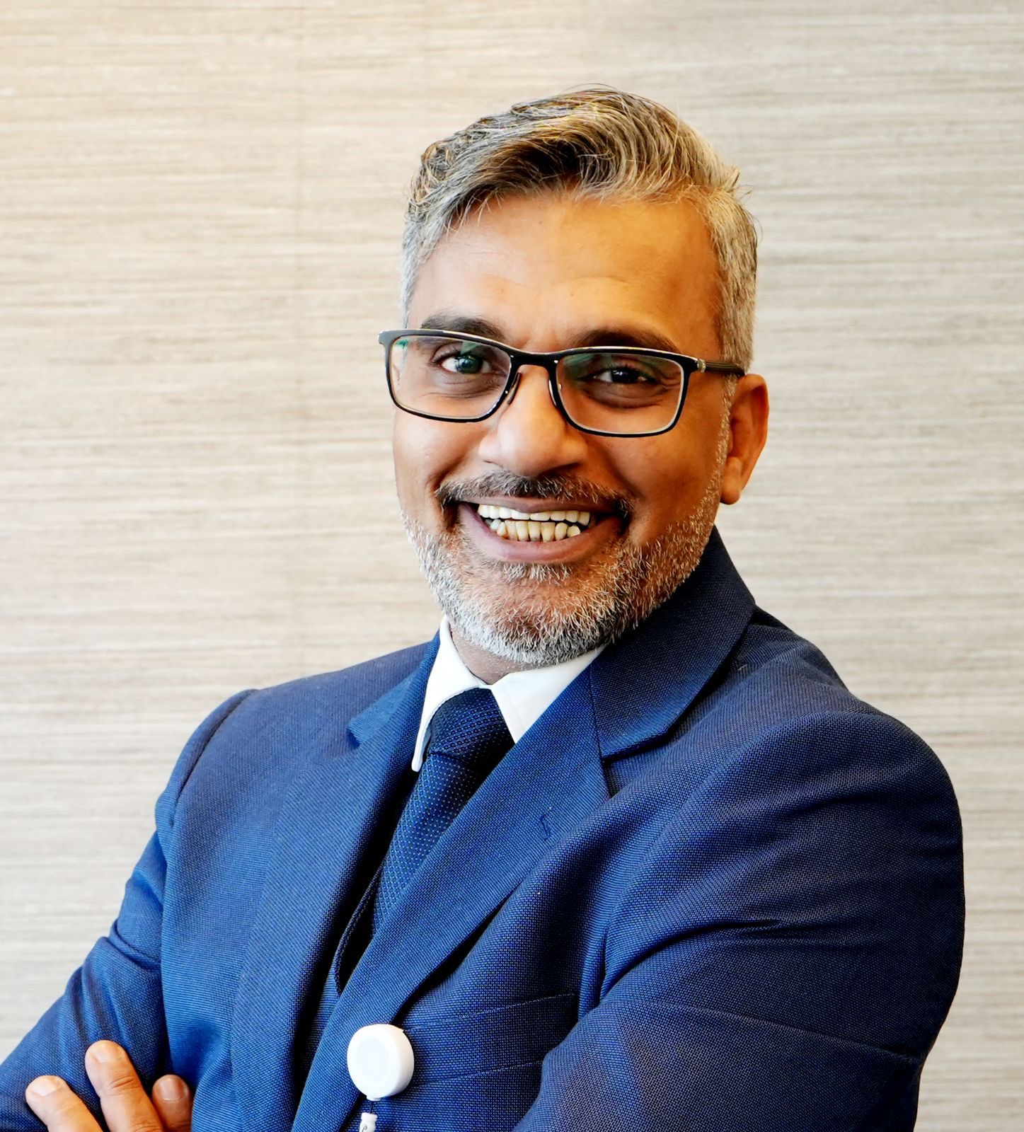 You are currently viewing وليد عطا الله يُضيء سماء الموضة في السعودية بمشاركة استثنائية في معرض “Top Fashion”