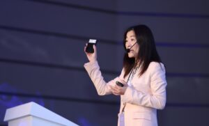 إيبك سيمي تكشف عن محفظة سيليكون سعودية الجذور لتمكين الذكاء الاصطناعي من السحابة إلى الأطراف خلال إطلاقها في الرياض  «أول قوّة رقائق في المملكة — إطلاق العنان للذكاء الاصطناعي من السحابة إلى الأطراف.»