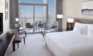 دبي عروس الخليج العربي النابض بالحياة