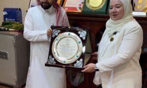 ندوة توعوية بصحة الاسنان في مجمع مدارس المدينة الأكاديمية بحي الشهداء