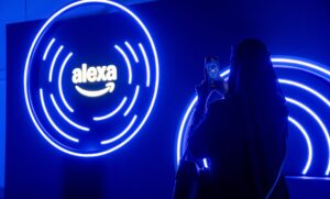 تقنية الصوت العربية تُحدث تحولاً في الأسر في السعودية والإماراتية   بحث جديد يكشف عن التأثير المتنامي للمساعدات الصوتية في المملكة العربية السعودية والإمارات العربية المتحدة، مع أكثر من نصف مليار تفاعل تقريباً