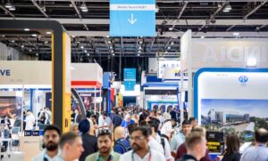 معرض أوتوميكانيكا دبي يستعرض جهود دولة الإمارات في مجال خفض انبعاثات الكربون من خلال المركبات العاملة بالطاقة البديلة