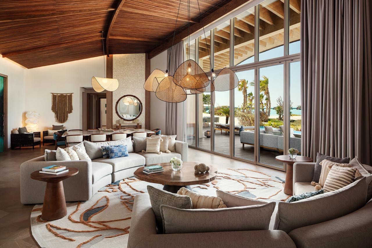 You are currently viewing Two thirds of Saudi Travelers trust AI to plan their holidays – while lux-scaping and passion pursuits are revealed as key travel trends for 2026   ● The use of AI to plan and research holidays has now gone mainstream – and 67% would trust it to book holiday accommodation ● Research amongst 2,016 travellers in KSA shows that 83% of travellers plan to go on more or the same amount of holidays in 2026 compared to 2025 ● Lux-scaping – travellers booking a luxurious experience, like a spa or luxury hotel, at the start or end of their holidays – identified as a key travel trend for 2026 alongside passion pursuits