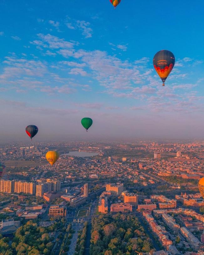 You are currently viewing ‎مغامرات أرمينيا الجوية تأسر قلوب القادمين من دول الخليج الباحثين عن التشويق وتقدم تجربة تجمع بين المناظر الخلابة والأنشطة المليئة بالأدرينالين