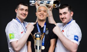 تايلاند بولندا يتربعان على عرش منافسات eFootball™ ضمن فعاليات كأس العالم FIFAe™   1. تُوِّجت تايلاند بلقب eFootball™ عبر الأجهزة المحمولة 2. أحرزت بولندا لقب eFootball™ عبر أجهزة التحكم 3. ستُختتم نسخة 2025 من نهائيات FIFAe بإجراء منافسات Rocket League ضمن فعاليات كأس العالم FIFAe™ خلال الفترة الممتدة من 15 إلى 19 ديسمبر/كانون الأول