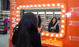 استمتعي بسحر شعركِ مع لمسة فريدة من SHEGLAM Hair، متوفر الآن في جميع متاجر دول الخليج العربي