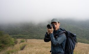 سوني تطلق كاميرا α7 V وعدسة FE 28-70mm F3.5-5.6 OSS II في المملكة العربية السعودية وتقدّم تطورًا كبيرًا في قدرات التعرف على الموضوع بالذكاء الاصطناعي وأداءً عالي السرعة للصور والفيديو