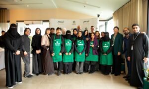 ستاربكس وجمعية “لأجلهم” تفتتحان أول مقهى بلغة الإشارة في السعودية المبادرة تمكّن ذوي الإعاقة عبر التدريب المتخصص وفرص التوظيف المستقبلية تماشياً مع رؤية السعودية 2030 وبرنامج جودة الحياة