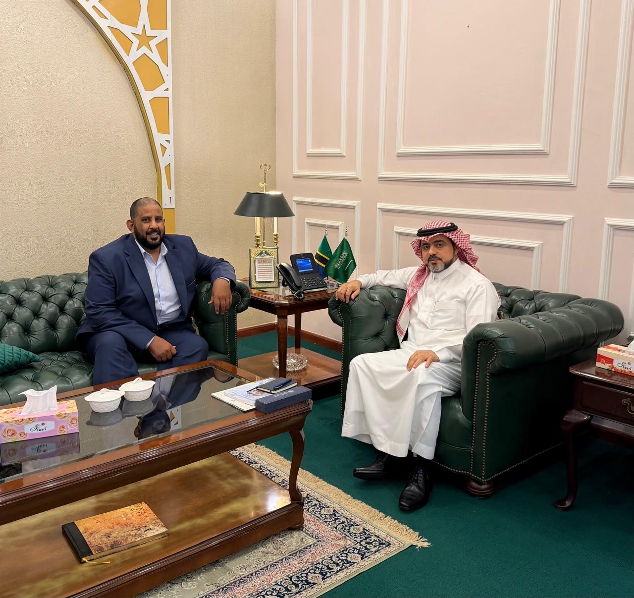 You are currently viewing في إطار جهوده المتواصلة لتعزيز العلاقات الثنائية بين المملكة العربية السعودية وجمهورية تنزانيا المتحدة، استقبل سفير خادم الحرمين الشريفين لدى دار السلام