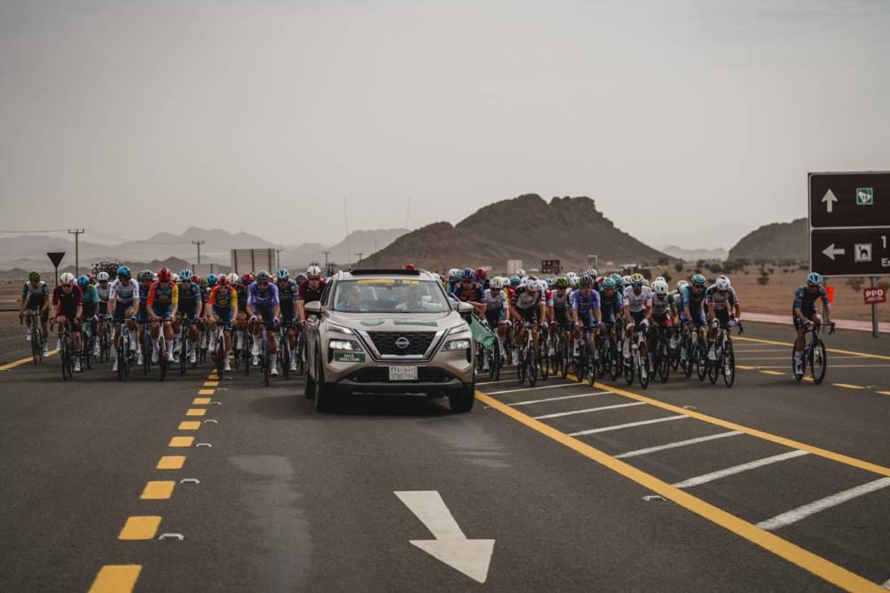 You are currently viewing مناهل العالمية شريكًا رئيسيًا لطواف العلا 2026