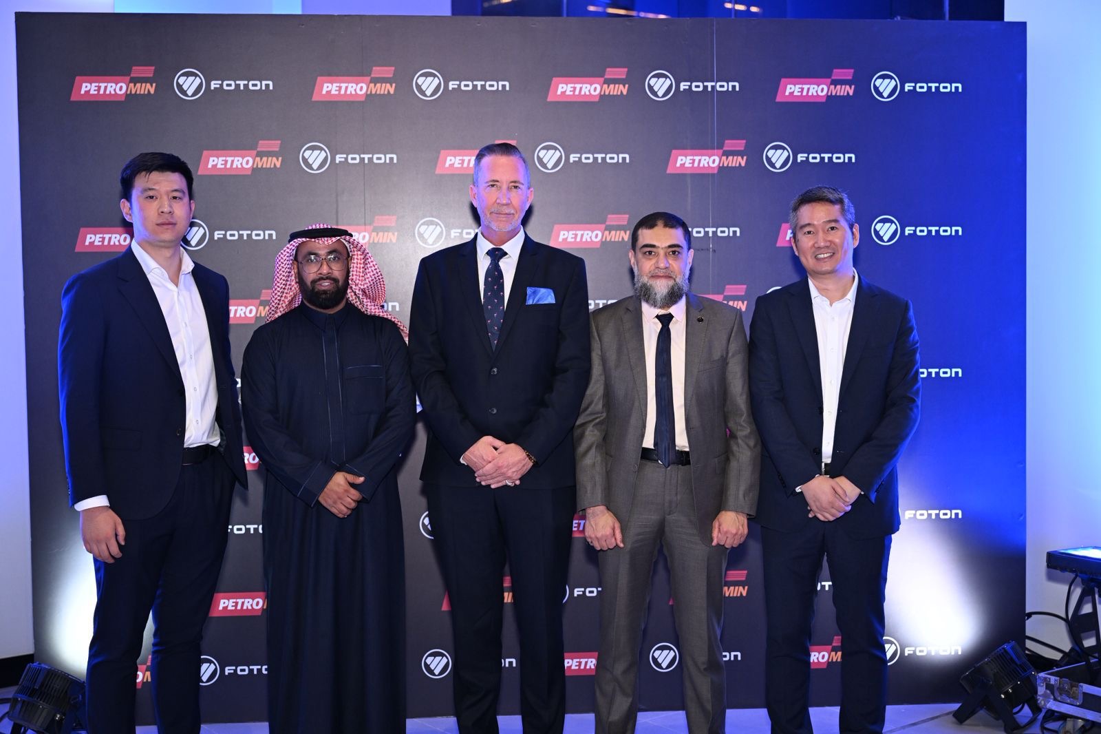 You are currently viewing شركة بترومين تعلن عن افتتاح صالة عرض “بترومين فوتون” في الدمام وإطلاق مركبتي VIEW GRAND وTunland V9 كنقلة نوعية في مشهد حلول النقل في المملكة