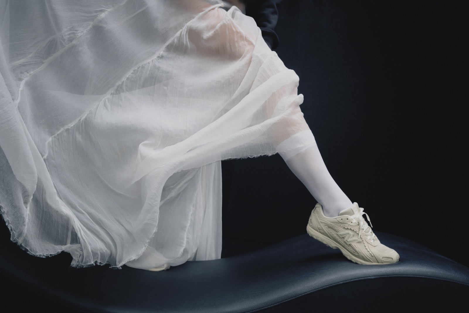 You are currently viewing New Balance launches the latest iteration of the 204L with Rosalía at the forefront