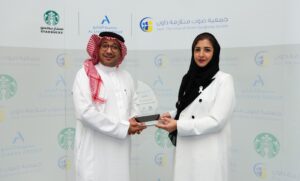 “ستاربكس” وجمعية “صوت متلازمة” داون تطلقان شراكة جديدة لدعم وتمكين مجتمع ذوي متلازمة داونفي السعودية  ▪ تهدف الشراكة إلى إيجاد فرص مبتكرة تعزّز جودة الحياة ذوي متلازمة داون وأسرهم ▪ تعكس الشراكة التزام ستاربكس المستمر بتنمية الروابط الإنسانية ودعم المجتمعات المحلية