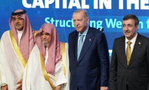 عبدالله صالح كامل من إسطنبول: أدعو الدول لاتباع خطوات المملكة في تمكين الأوقاف.. ورأس المال يجب أن يكون منتجاً مولّداً للثروات وموزّعاً لها ومنفقاً