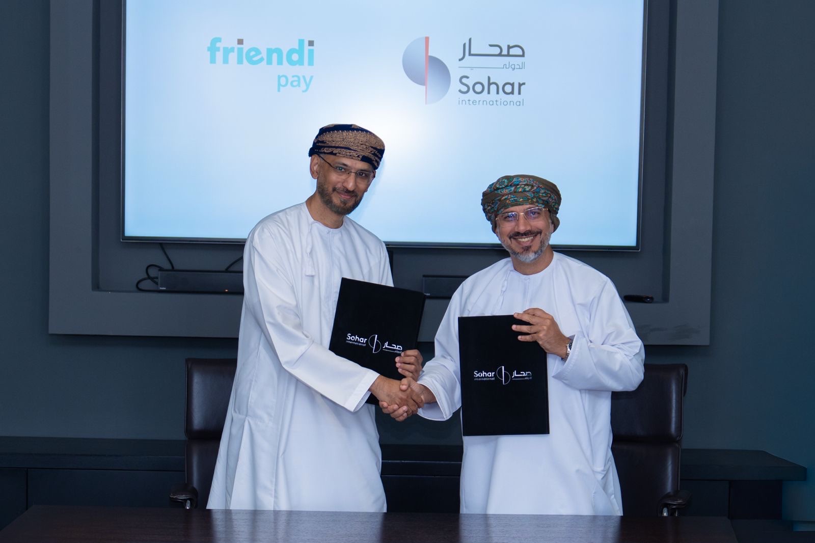 You are currently viewing Friendi Pay Signs MOU with Sohar International Bank to Strengthen Strategic Banking Collaboration in Oman
