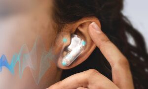 وضوح فائق في الصوت: الهندسة التقنية المبتكرة وراء نقاء المكالمات في سماعات Galaxy Buds4 Pro