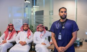 جمعية “قلبي” تُنفّذ مبادرة صحية وتستعرض عيادتها المتنقلة في “مؤسسة سليمان أبانمي الأهلية”